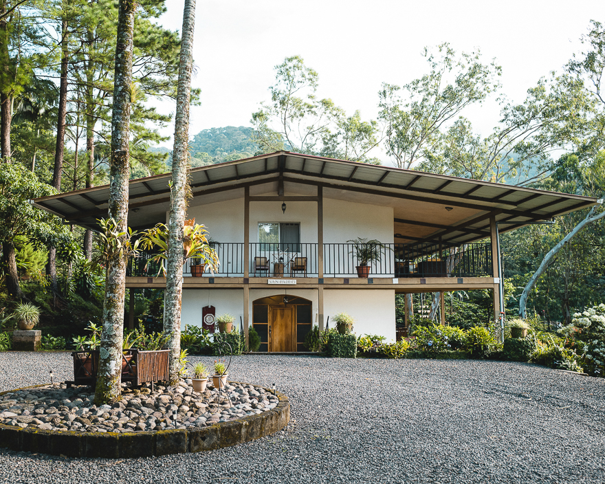 A house on the Fara coffee farm