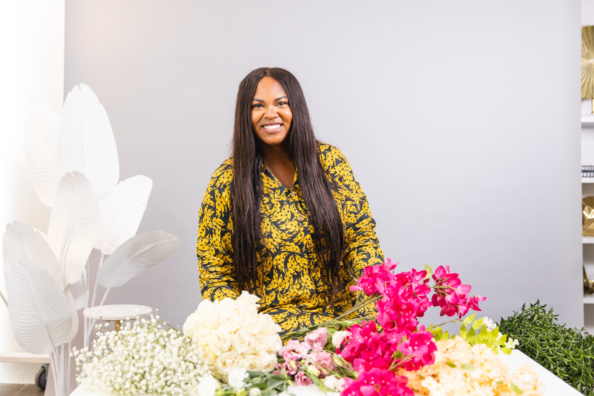 An expert giving a wedding planning Masterclass for the Loverly 